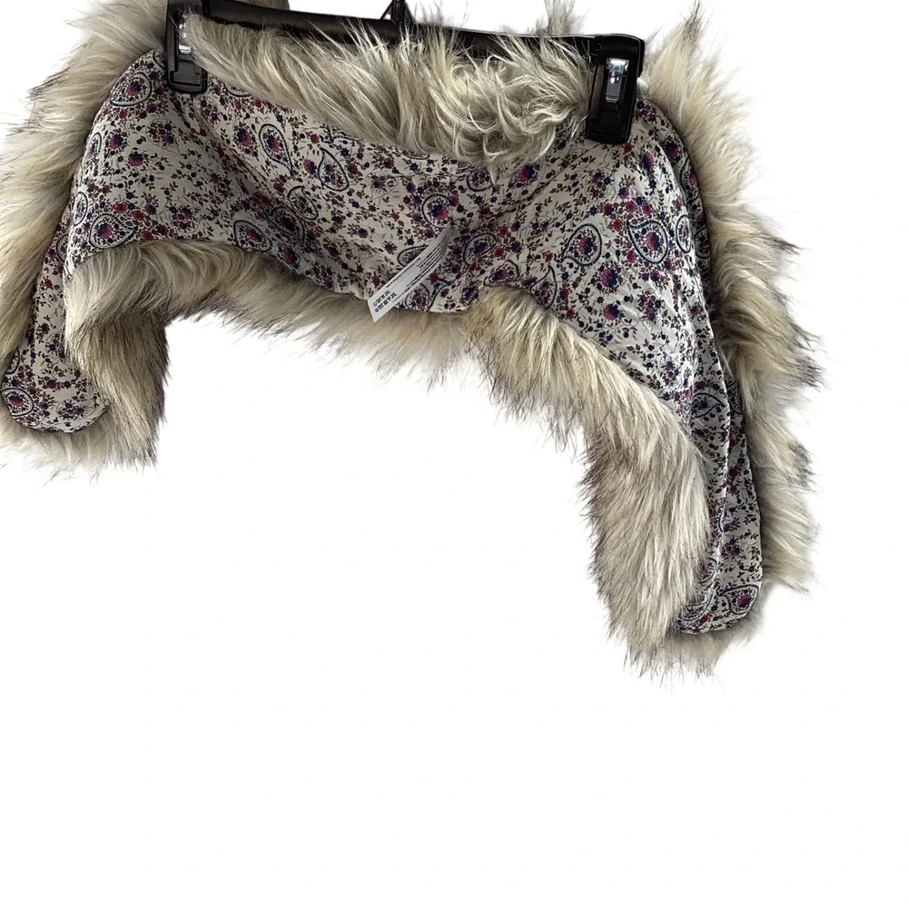 Faux‎ Fur Stole Wrap Tan Brown Paisley Floral Lining